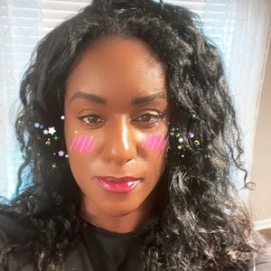 Meet your Posher, Deidra